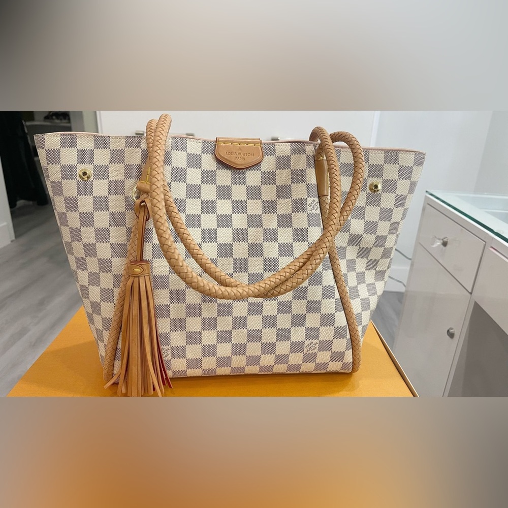 Louis Vuitton propriano bag